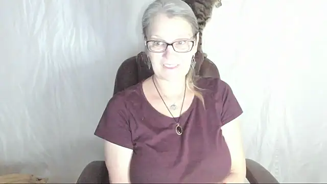 irinamaux online show from 03/02/25, 03:27
