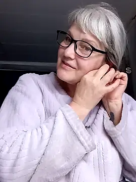 irinamaux online show from 06/11/26, 03:59