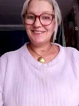 irinamaux online show from 07/28/26, 12:59