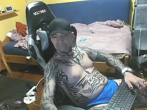 Tomi18cmm2 online show from 10/31/25, 10:33