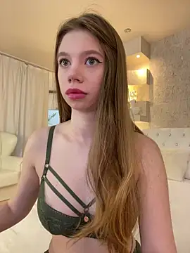 Bella Suns online show from 03/08/25, 10:13