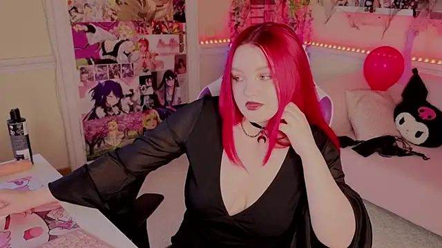 Snapshot of Unholy_Lady chatting on 10/31/25, 06:25 Unholy Lady online show from 10/31/25, 06:25