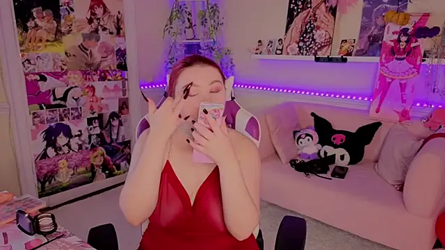 Snapshot of Unholy_Lady chatting on 11/06/25, 06:25 Unholy Lady online show from 11/06/25, 06:25