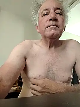 Snapshot of XXCUTHULU23 chatting on 10/15/25, 01:33 XXCUTHULU23 online show from 10/15/25, 01:33