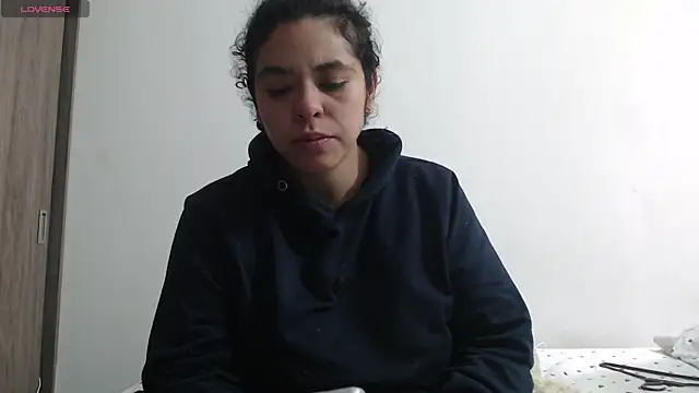 Anne purple online show from 10/08/25, 04:26