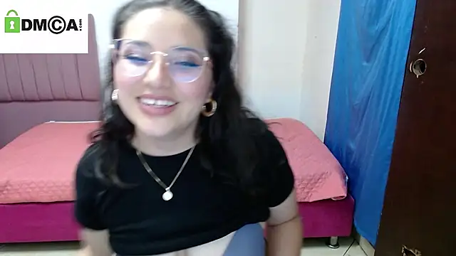 phoenixxxx777 online show from 04/05/26, 12:19