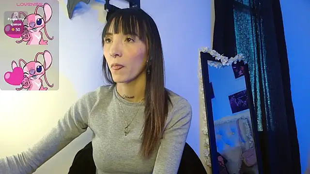 Sakura and yuki online show from 01/17/25, 03:43