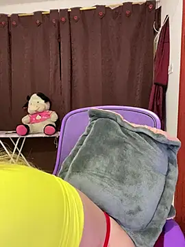 CristalGmez online show from 06/18/26, 01:50