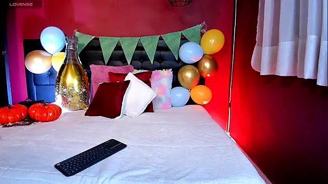  Tattoo Couple online show from 09/28/25, 02:22