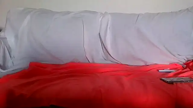 Snapshot of blondyruby chatting on 09/26/25, 07:34 blondyruby online show from 09/26/25, 07:34