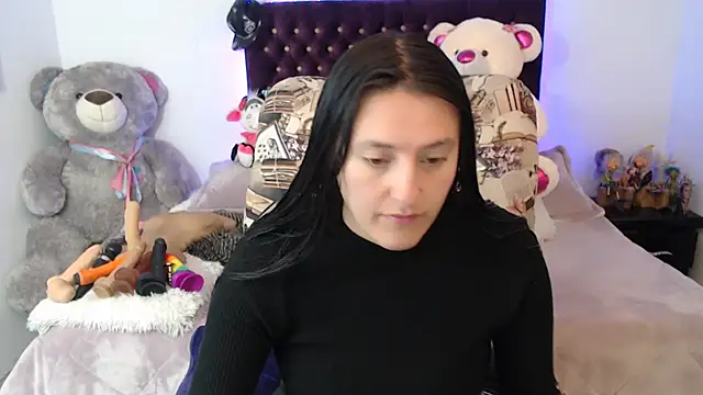 Snapshot of Lorenahot_06 chatting on 09/30/25, 05:29 Lorenahot 06 online show from 09/30/25, 05:29