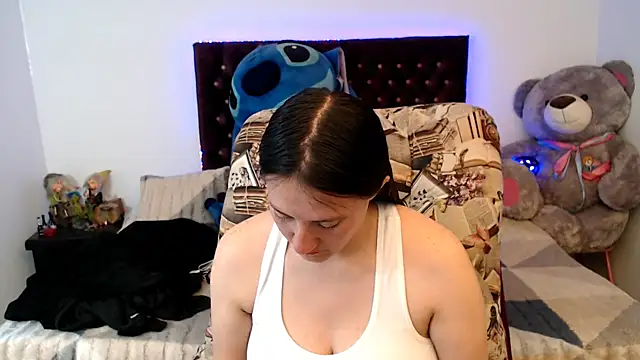 Snapshot of Lorenahot_06 chatting on 04/02/26, 07:11 Lorenahot 06 online show from 04/02/26, 07:11