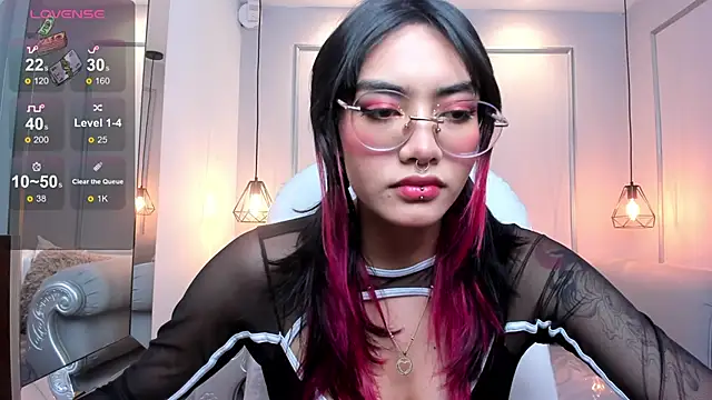 AzuraKindong online show from 12/27/24, 07:14