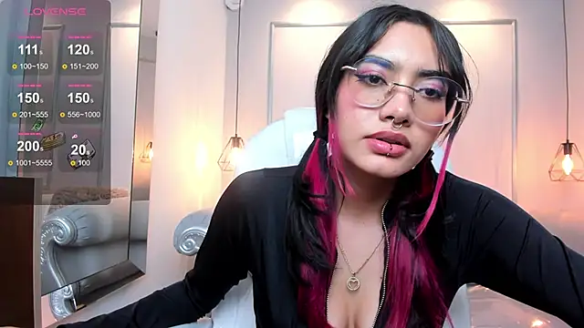 AzuraKindong online show from 01/08/25, 01:21
