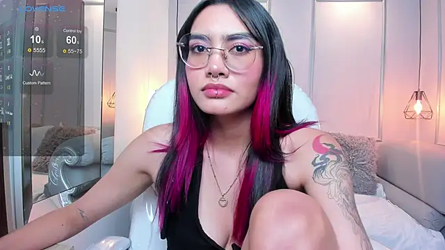 AzuraKindong online show from 01/15/25, 10:24