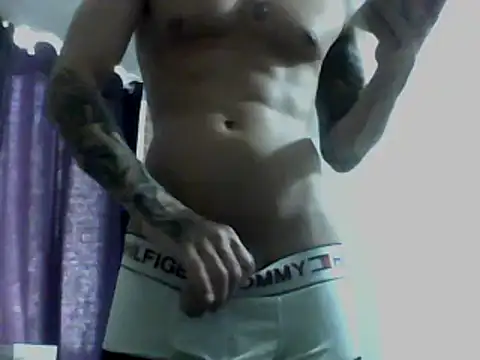 Snapshot of Skater29xx2 chatting on 01/17/25, 04:15 Skater29xx2 online show from 01/17/25, 04:15