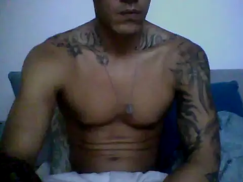 Snapshot of Skater29xx2 chatting on 01/20/25, 04:21 Skater29xx2 online show from 01/20/25, 04:21