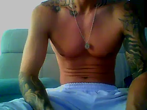 Snapshot of Skater29xx2 chatting on 02/05/25, 03:52 Skater29xx2 online show from 02/05/25, 03:52
