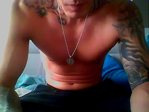 Snapshot of Skater29xx2 chatting on 02/07/25, 02:37 Skater29xx2 online show from 02/07/25, 02:37