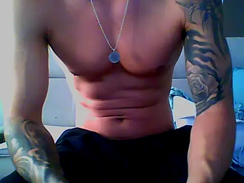 Snapshot of Skater29xx2 chatting on 02/12/25, 03:38 Skater29xx2 online show from 02/12/25, 03:38