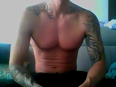 Snapshot of Skater29xx2 chatting on 02/14/25, 03:05 Skater29xx2 online show from 02/14/25, 03:05