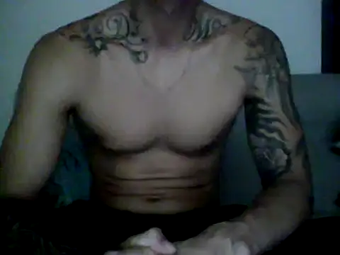 Snapshot of Skater29xx2 chatting on 02/26/25, 04:14 Skater29xx2 online show from 02/26/25, 04:14