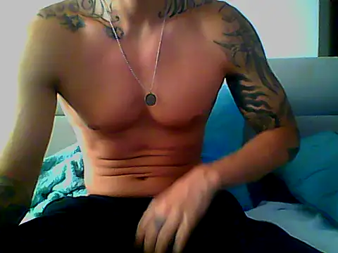 Snapshot of Skater29xx2 chatting on 02/26/25, 02:57 Skater29xx2 online show from 02/26/25, 02:57