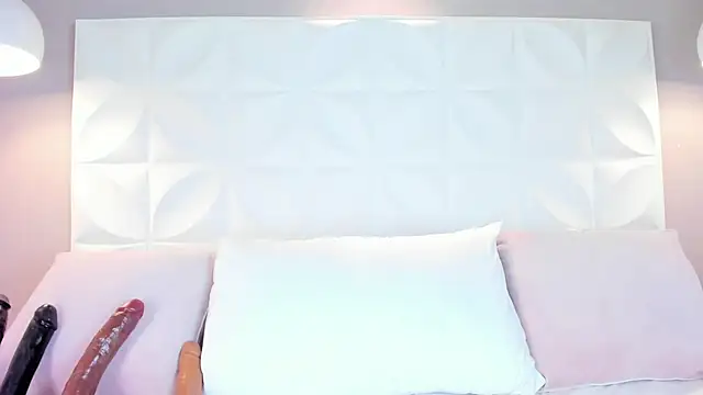 Ale23  online show from 02/01/25, 02:47