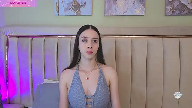 Snapshot of sophiia_grey_1 chatting on 11/12/25, 08:41 sophiia grey 1 online show from 11/12/25, 08:41