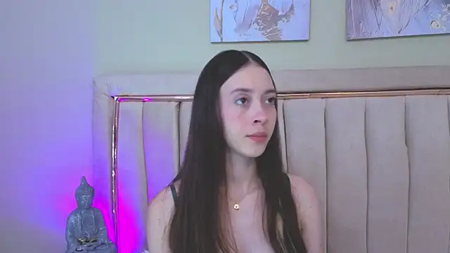 Snapshot of sophiia_grey_1 chatting on 05/20/26, 09:21 sophiia grey 1 online show from 05/20/26, 09:21