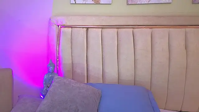 Snapshot of sophiia_grey_1 chatting on 06/04/26, 10:38 sophiia grey 1 online show from 06/04/26, 10:38