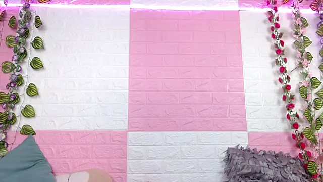 Snapshot of AnyaFloyd69 chatting on 02/22/25, 08:42 AnyaFloyd69 online show from 02/22/25, 08:42