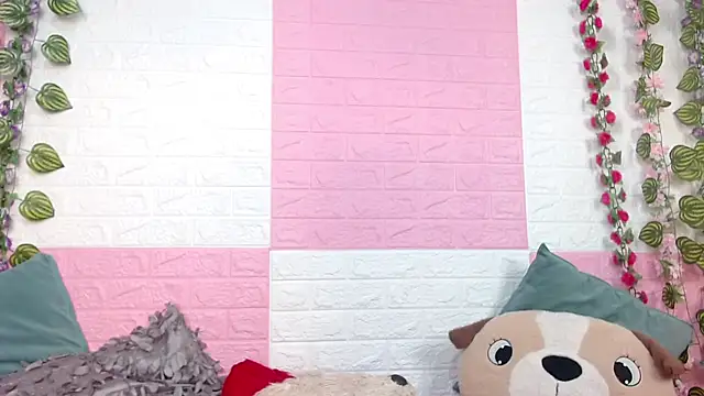 Snapshot of AnyaFloyd69 chatting on 02/27/25, 09:36 AnyaFloyd69 online show from 02/27/25, 09:36