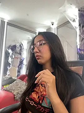 Snapshot of AnyaFloyd69 chatting on 10/22/25, 08:41 AnyaFloyd69 online show from 10/22/25, 08:41