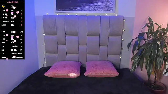 hottie mine  online show from 01/18/25, 07:15