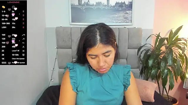 hottie mine  online show from 01/21/25, 08:32