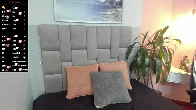 hottie mine  online show from 01/29/25, 09:07