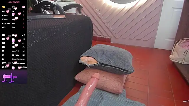 hottie mine  online show from 01/30/25, 12:18