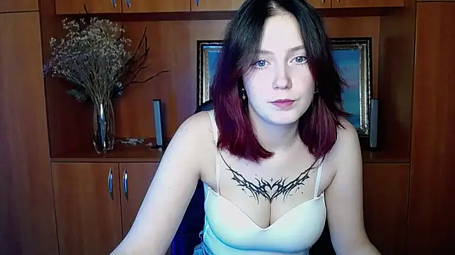 Snapshot of BlueberryDi chatting on 10/26/25, 07:03 BlueberryDi online show from 10/26/25, 07:03