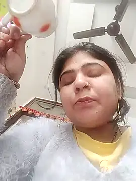 Snapshot of Husnpari20 chatting on 12/25/24, 05:26 Husnpari20 online show from 12/25/24, 05:26