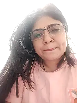 Snapshot of Husnpari20 chatting on 12/28/24, 05:14 Husnpari20 online show from 12/28/24, 05:14