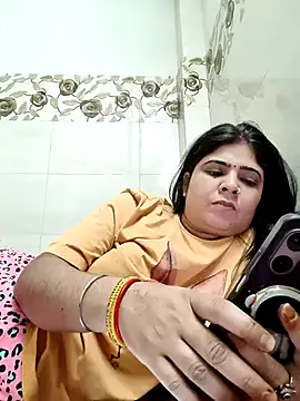 Snapshot of Husnpari20 chatting on 03/04/25, 10:13 Husnpari20 online show from 03/04/25, 10:13