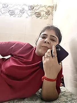 Snapshot of Husnpari20 chatting on 10/07/25, 11:29 Husnpari20 online show from 10/07/25, 11:29