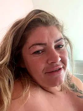 GabyHofstede online show from 10/06/25, 10:12