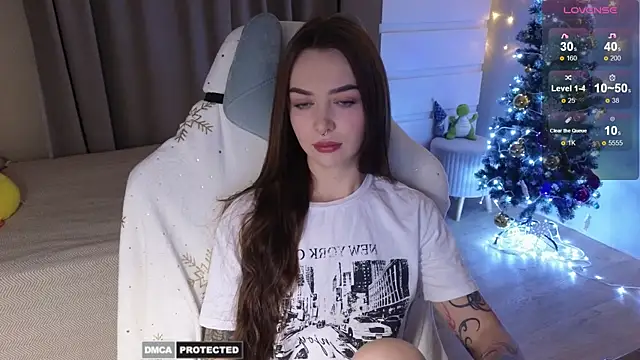 kate leoo online show from 12/13/24, 01:01