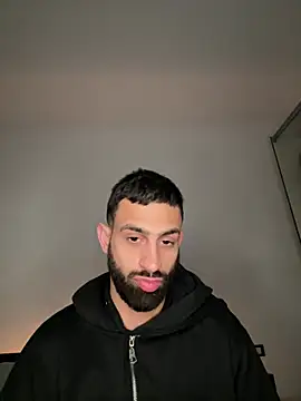 hugoprada online show from 01/21/25, 10:41