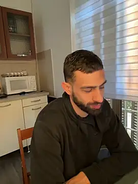 hugoprada online show from 01/24/25, 08:23