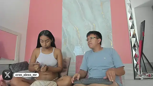 Snapshot of aron_alexa chatting on 02/17/25, 04:37 aron alexa online show from 02/17/25, 04:37