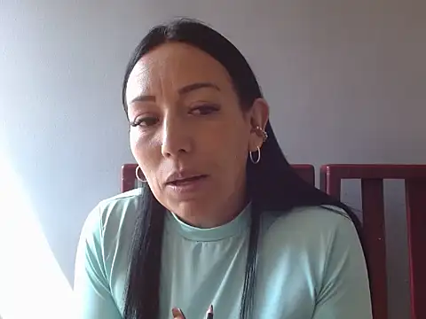 Laura martin  online show from 01/19/25, 02:59