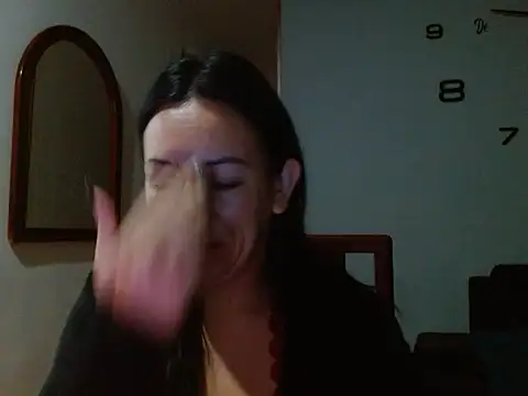 Laura martin  online show from 02/01/25, 08:50